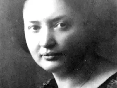 Passport photograph of Nira’s biological grandmother Itta, former Majeranc. © Anemone Rüger